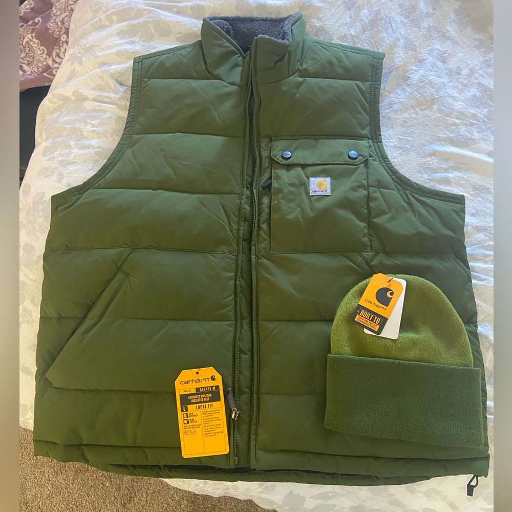 Carhartt Bundle -Carhartt Men's Montana Loose Fit Insulated Vest and hat.